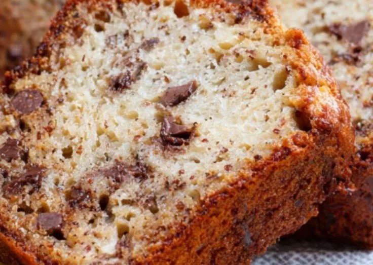Saftiges Bananenbrot mit Schokolade, ideal für einen süßen Snack