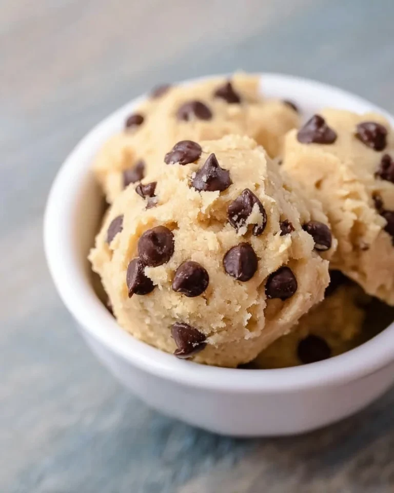 Schüssel mit 3 Zutaten Bananen-Keksteig zum Backen