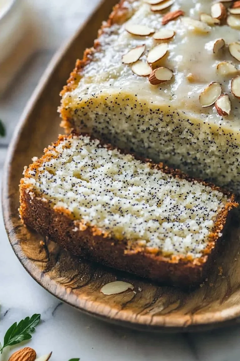 Saftiger Mandeln Mohn Brot Kuchen mit Mandeln und Mohn für den perfekten Genuss.